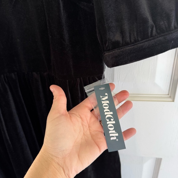 ModCloth NWT Velvet Lace Mini Dress - Picture 4 of 8